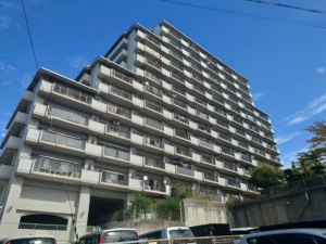 神戸市垂水区千代が丘、マンションの外観画像です