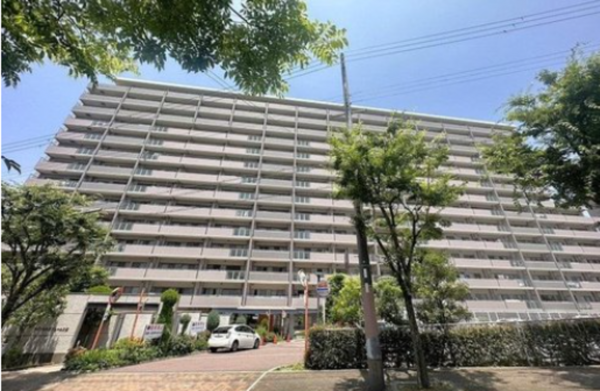 神戸市垂水区青山台、マンションの外観画像です