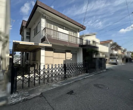 神戸市垂水区美山台、土地の前面道路を含む現地写真画像です