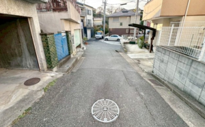 神戸市垂水区舞子坂、新築一戸建ての前面道路を含む現地写真画像です