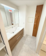 神戸市垂水区星陵台、マンションの洗面画像です