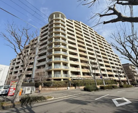 神戸市垂水区星陵台、マンションの外観画像です