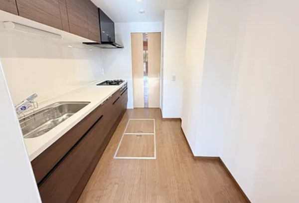 神戸市垂水区星陵台、マンションのキッチン画像です