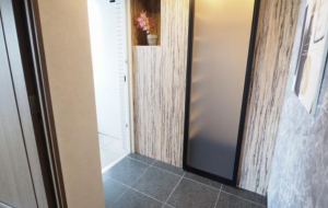 神戸市垂水区星が丘、マンションの玄関画像です