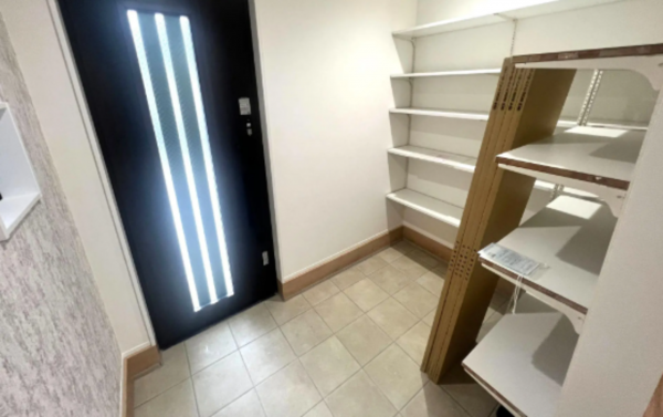 神戸市垂水区霞ケ丘、新築一戸建ての玄関画像です