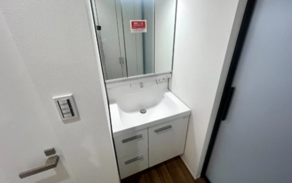 神戸市垂水区霞ケ丘、新築一戸建ての洗面画像です