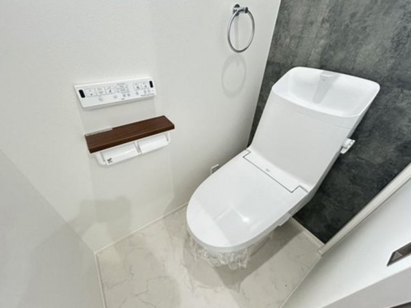 神戸市垂水区霞ケ丘、新築一戸建てのトイレ画像です