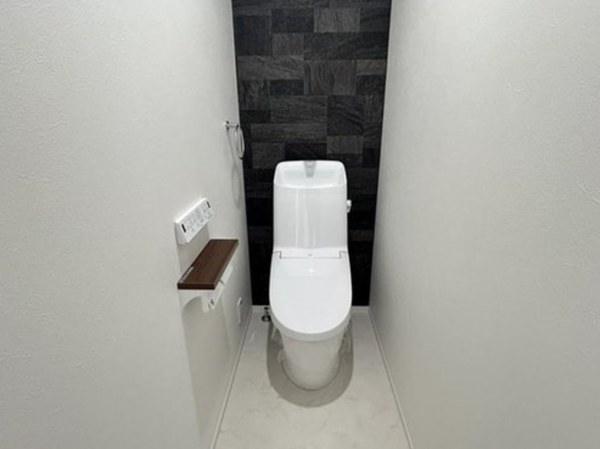 神戸市垂水区霞ケ丘、新築一戸建てのトイレ画像です