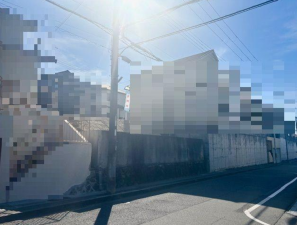 神戸市垂水区青山台、新築一戸建ての前面道路を含む現地写真画像です