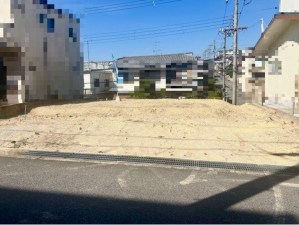 神戸市垂水区青山台、新築一戸建ての前面道路を含む現地写真画像です