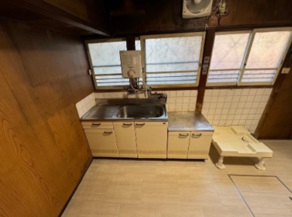 神戸市垂水区中道、収益物件/住宅のキッチン画像です