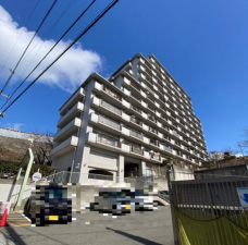 神戸市垂水区千代が丘、マンションの外観画像です