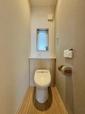 神戸市垂水区山手、中古一戸建てのトイレ画像です