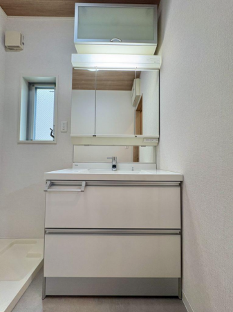 神戸市垂水区山手、中古一戸建ての洗面画像です