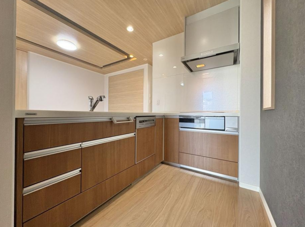 神戸市垂水区山手、中古一戸建てのキッチン画像です