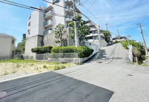 神戸市垂水区美山台、マンションの外観画像です