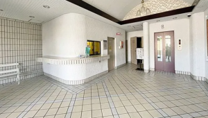 神戸市垂水区美山台、マンションのエントランス画像です