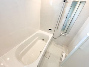 神戸市垂水区西舞子、新築一戸建ての風呂画像です