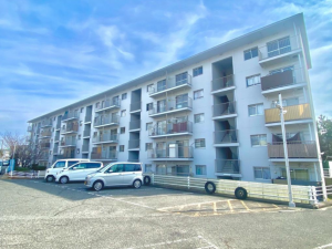 神戸市垂水区上高丸、マンションの外観画像です