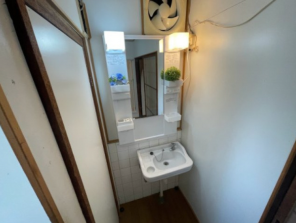 神戸市垂水区山手、収益物件/住宅の洗面画像です