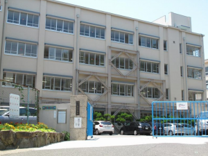 神戸市垂水区御霊町、新築一戸建ての中学校画像です