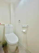 神戸市垂水区御霊町、新築一戸建てのトイレ画像です