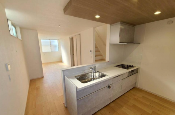 神戸市垂水区御霊町、新築一戸建てのキッチン画像です