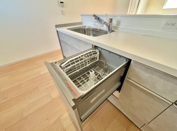 神戸市垂水区御霊町、新築一戸建てのキッチン画像です