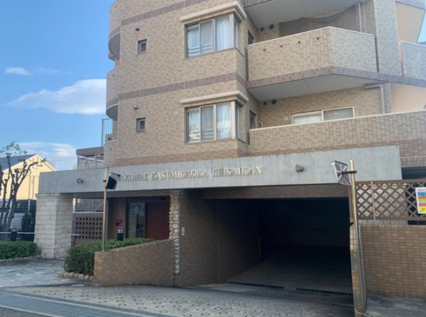 神戸市垂水区霞ケ丘、マンションのエントランス画像です