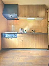 神戸市垂水区舞子坂、中古一戸建てのキッチン画像です