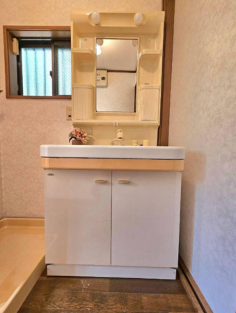 神戸市垂水区舞子坂、中古一戸建ての洗面画像です