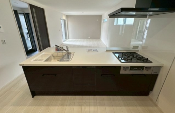 神戸市垂水区塩屋町、新築一戸建てのキッチン画像です