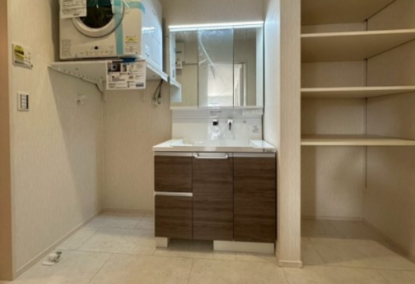 神戸市垂水区塩屋町、新築一戸建ての洗面画像です