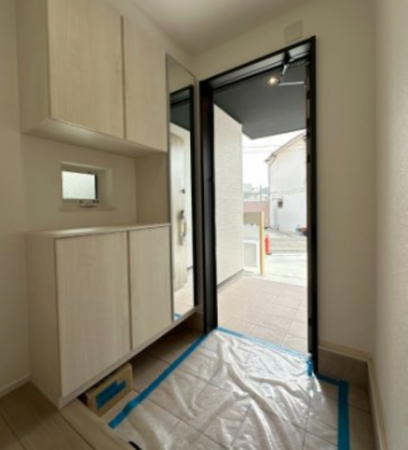 神戸市垂水区塩屋町、新築一戸建ての玄関画像です