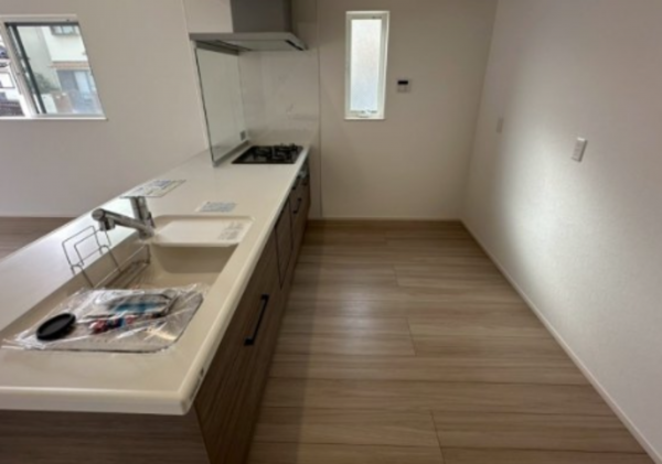 神戸市垂水区塩屋町、新築一戸建てのキッチン画像です