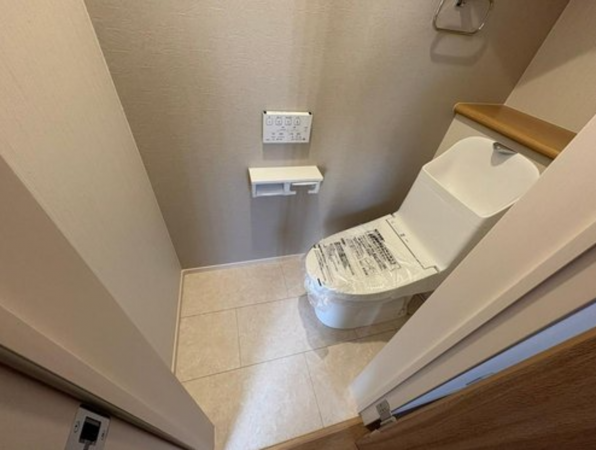 神戸市垂水区塩屋町、新築一戸建てのトイレ画像です