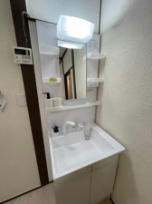 神戸市垂水区上高丸、収益物件/住宅の洗面画像です