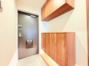 神戸市垂水区青山台、マンションの玄関画像です