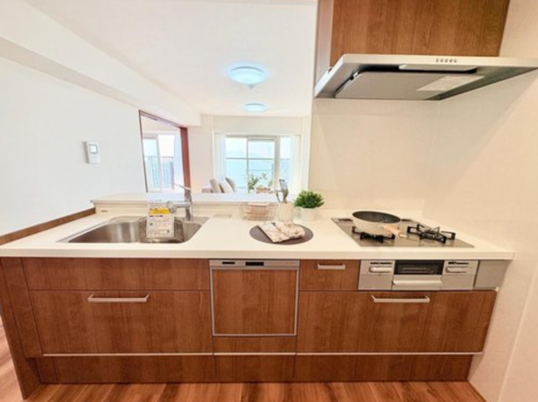 神戸市垂水区青山台、マンションのキッチン画像です