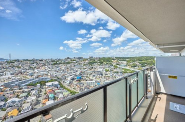 神戸市垂水区青山台、マンションのバルコニー画像です