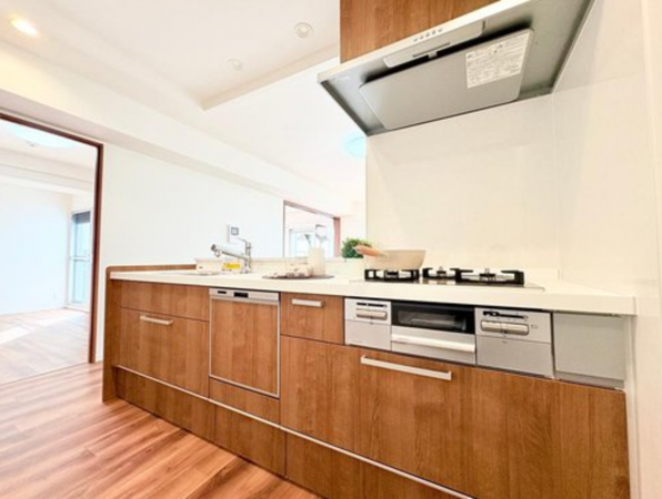 神戸市垂水区青山台、マンションのキッチン画像です