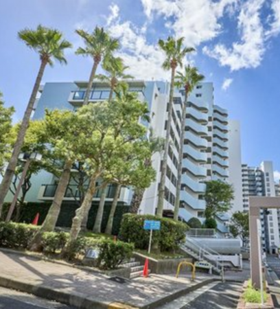 神戸市垂水区青山台、マンションの外観画像です