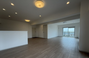 神戸市垂水区五色山、マンションの内装画像です