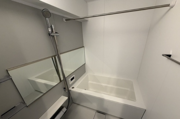 神戸市垂水区五色山、マンションの風呂画像です