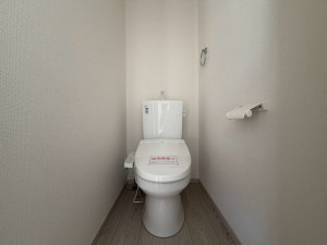 神戸市垂水区山手、新築一戸建てのトイレ画像です
