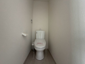 神戸市垂水区山手、新築一戸建てのトイレ画像です