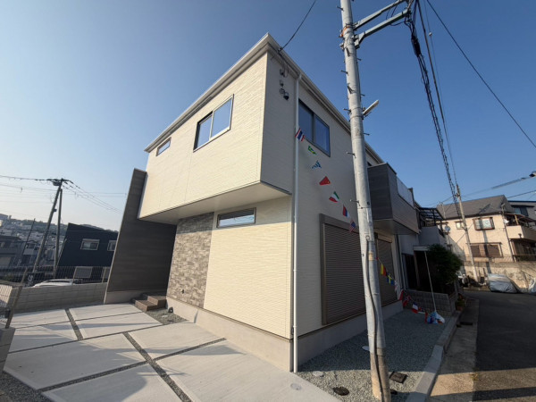 神戸市垂水区山手、新築一戸建ての外観画像です