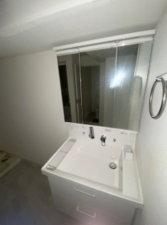 神戸市垂水区五色山、収益物件/マンションの洗面画像です