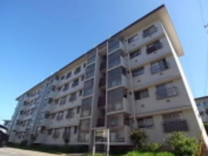 神戸市垂水区狩口台、マンションの外観画像です