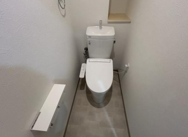 神戸市垂水区舞子坂、マンションのトイレ画像です